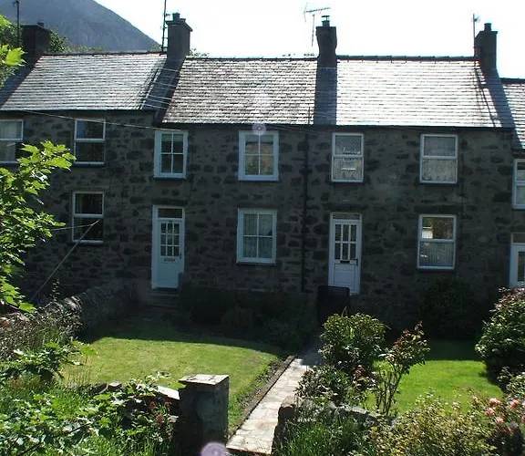 Pen Llyn Quarryman\'S Cottage